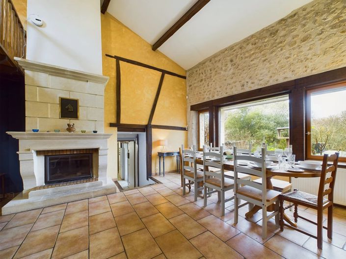 Image No.2-5 Bed House for sale