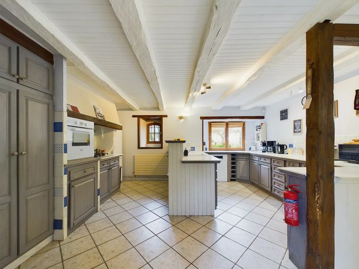 Image No.4-5 Bed House for sale