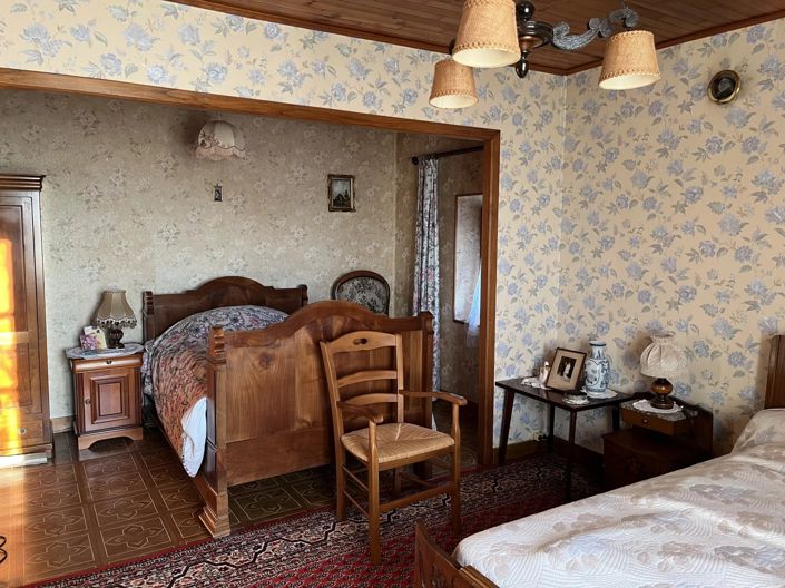 Image No.8-3 Bed House for sale