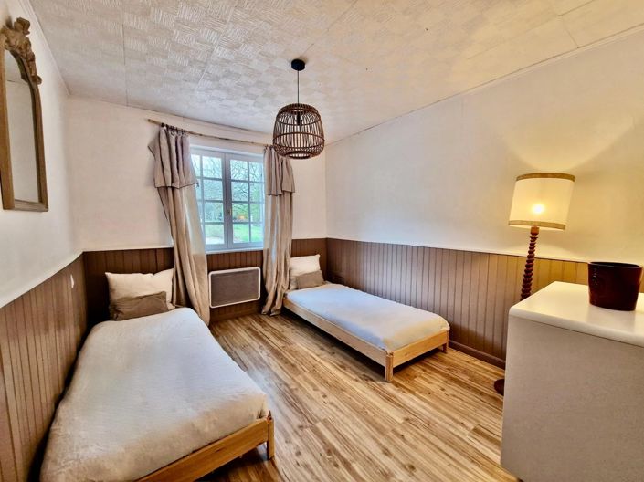 Image No.11-3 Bed House for sale