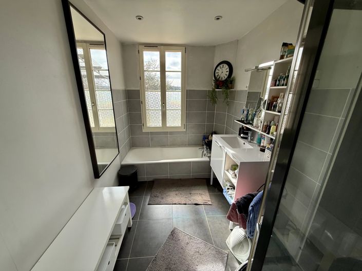 Image No.11-3 Bed House for sale