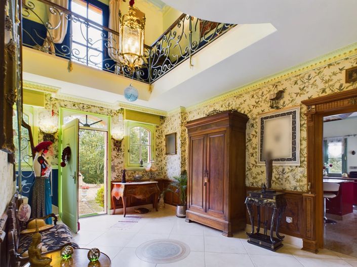 Image No.5-6 Bed House for sale