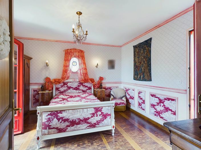 Image No.10-6 Bed House for sale