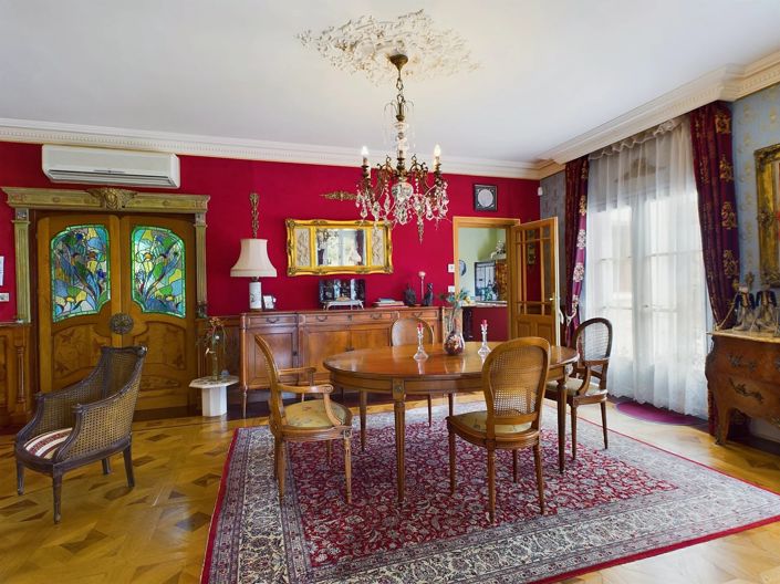 Image No.4-6 Bed House for sale