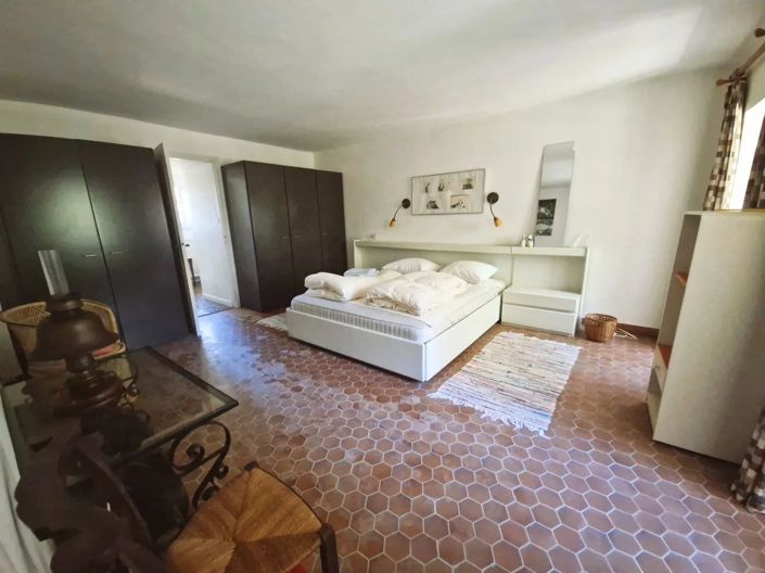 Image No.5-5 Bed House for sale