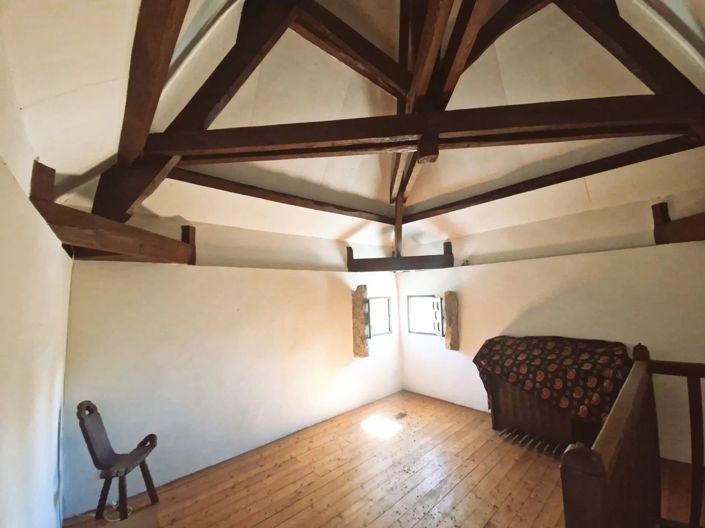 Image No.8-5 Bed House for sale