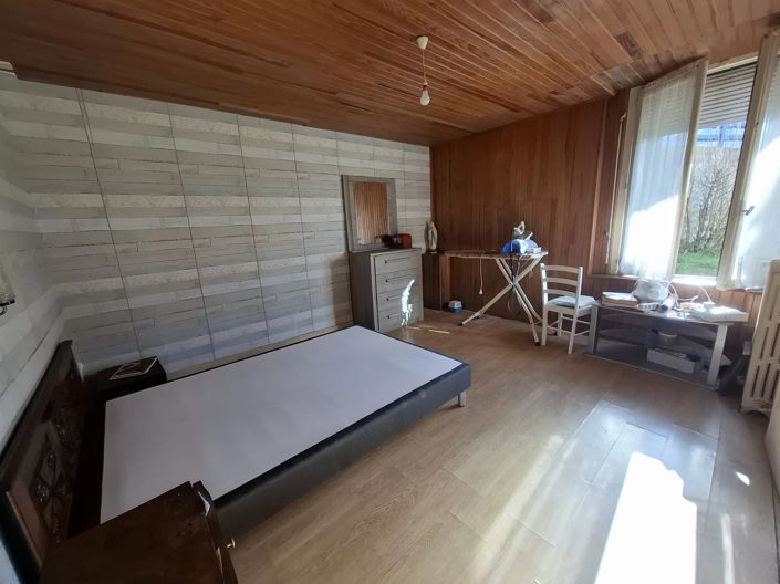 Image No.12-7 Bed Village House for sale