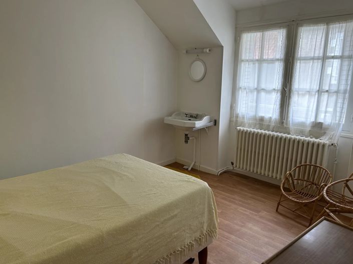 Image No.15-6 Bed House for sale