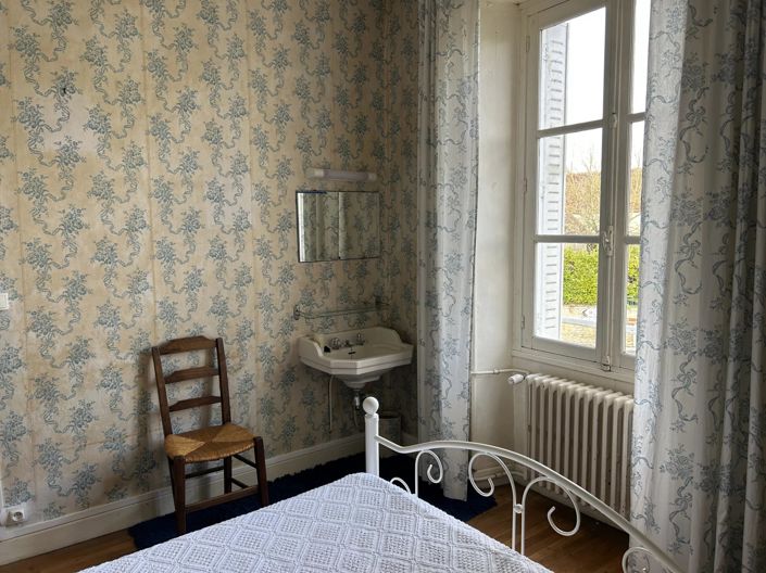 Image No.9-6 Bed House for sale