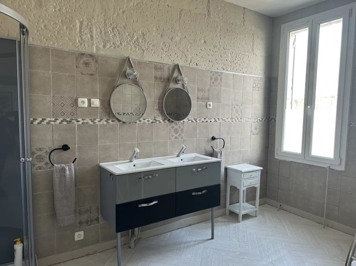 Image No.12-6 Bed House for sale