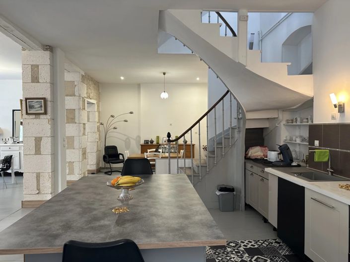 Image No.3-6 Bed House for sale