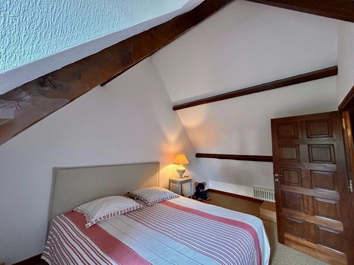 Image No.12-5 Bed House for sale