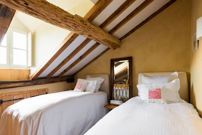 Image No.15-7 Bed House for sale