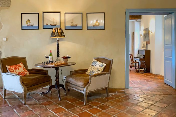 Image No.6-7 Bed House for sale