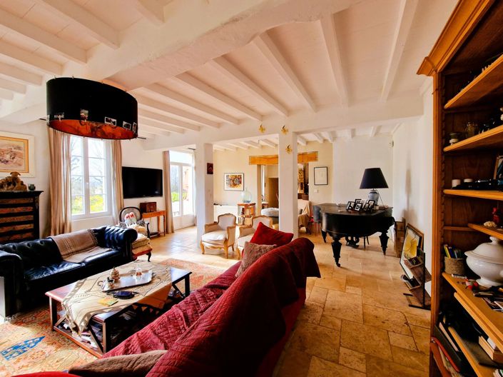 Image No.11-5 Bed House for sale