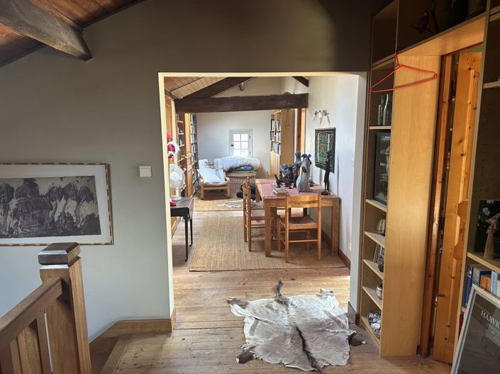 Image No.11-7 Bed House for sale