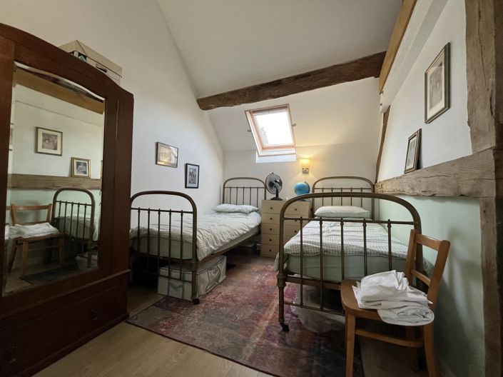 Image No.10-4 Bed House for sale