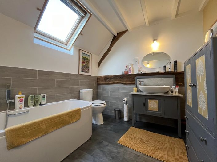 Image No.13-4 Bed House for sale