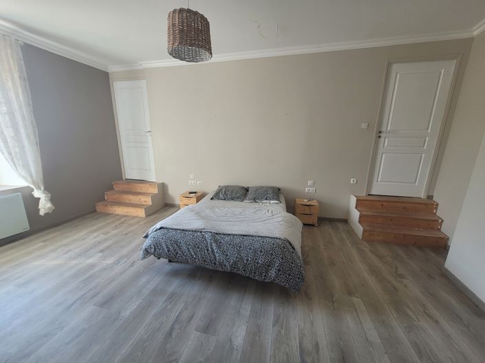 Image No.12-3 Bed House for sale