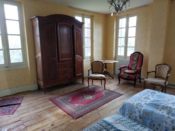 Image No.9-3 Bed House for sale