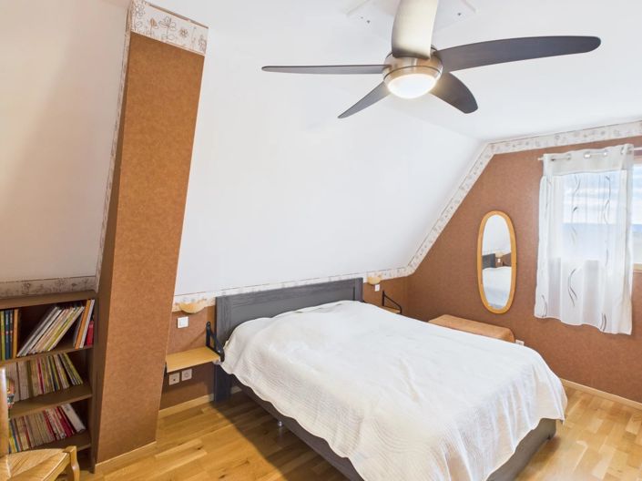 Image No.8-4 Bed House for sale