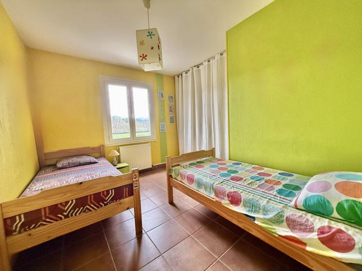 Image No.10-3 Bed House for sale