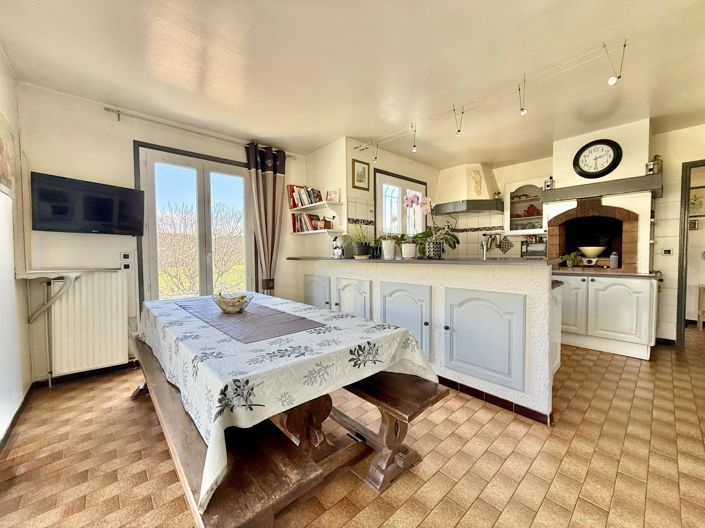 Image No.6-3 Bed House for sale