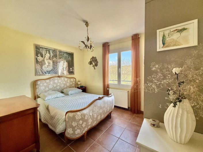 Image No.5-3 Bed House for sale