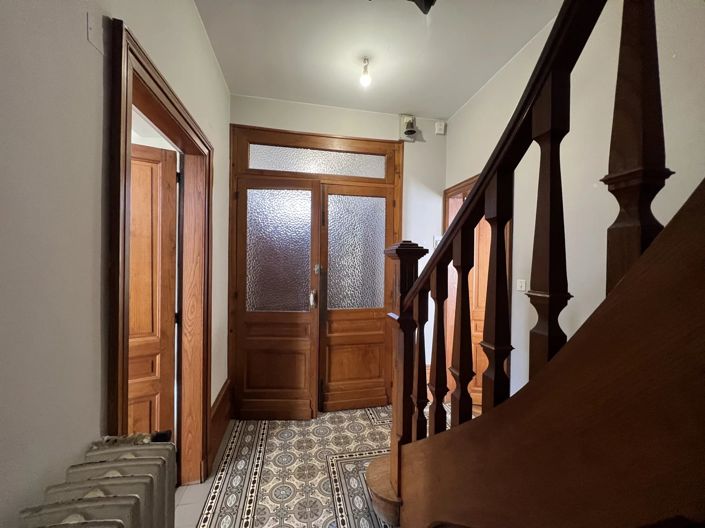 Image No.9-5 Bed House for sale