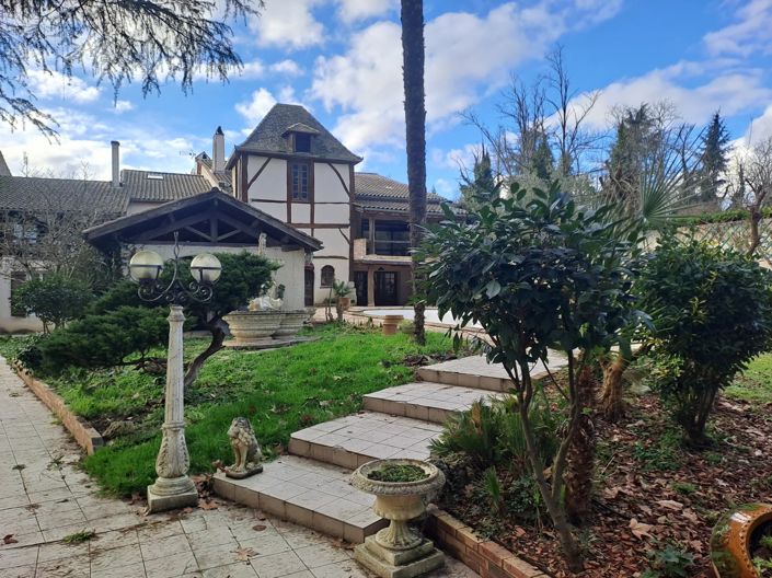 Image No.2-6 Bed House for sale