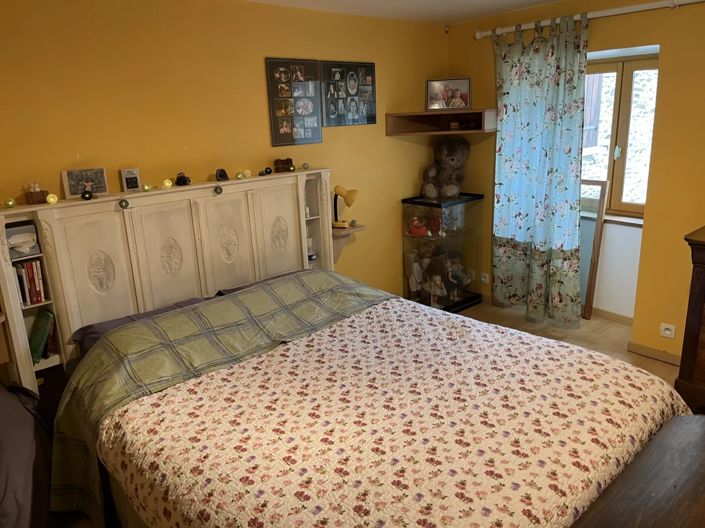 Image No.12-5 Bed House for sale