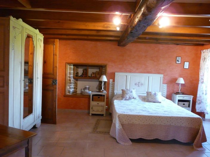 Image No.10-5 Bed House for sale