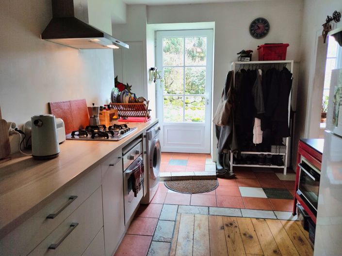 Image No.6-2 Bed House for sale