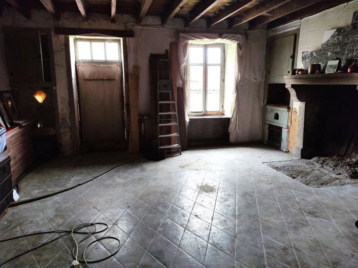 Image No.10-2 Bed House for sale