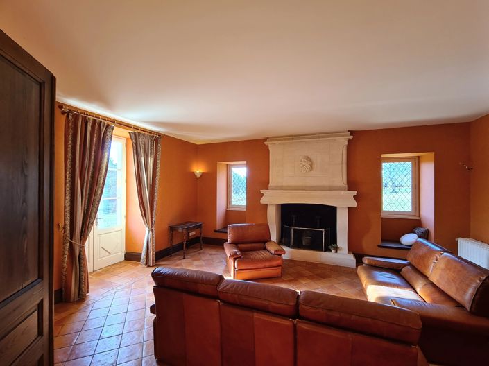 Image No.4-6 Bed House for sale