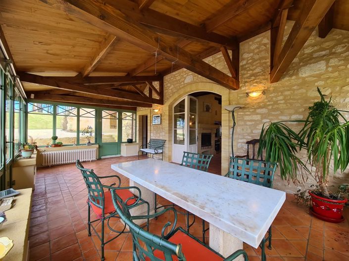 Image No.6-6 Bed House for sale