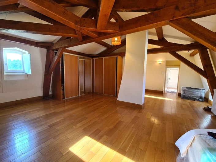 Image No.9-6 Bed House for sale