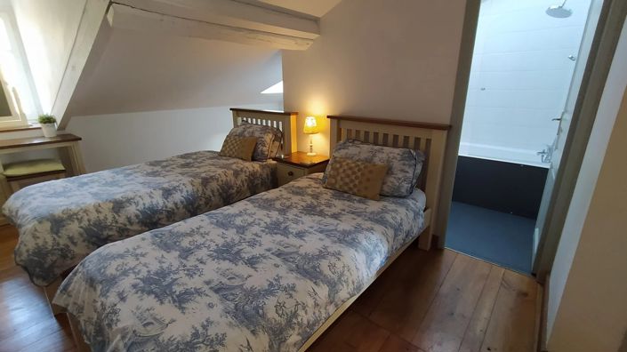 Image No.12-3 Bed House for sale