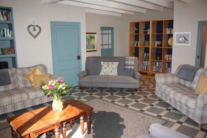 Image No.14-3 Bed House for sale