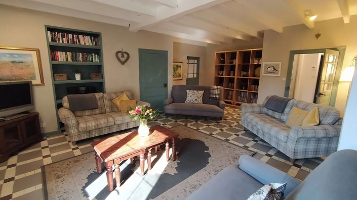 Image No.3-3 Bed House for sale