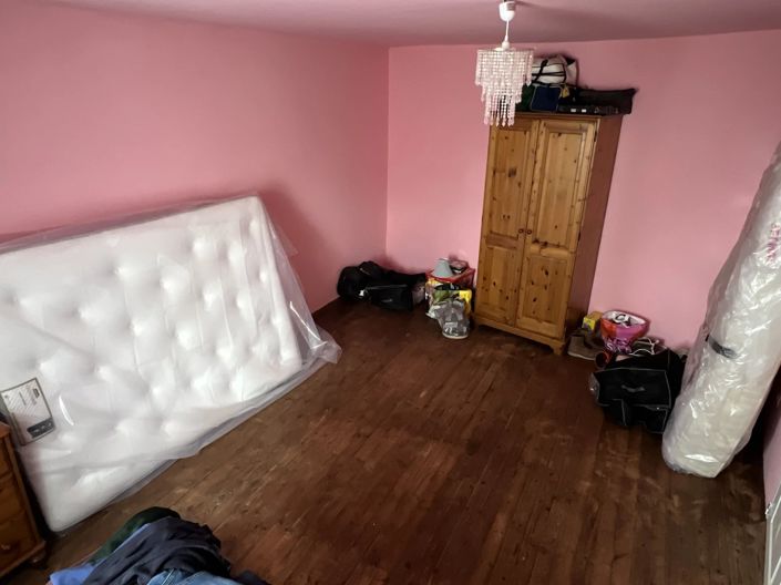 Image No.11-3 Bed House for sale