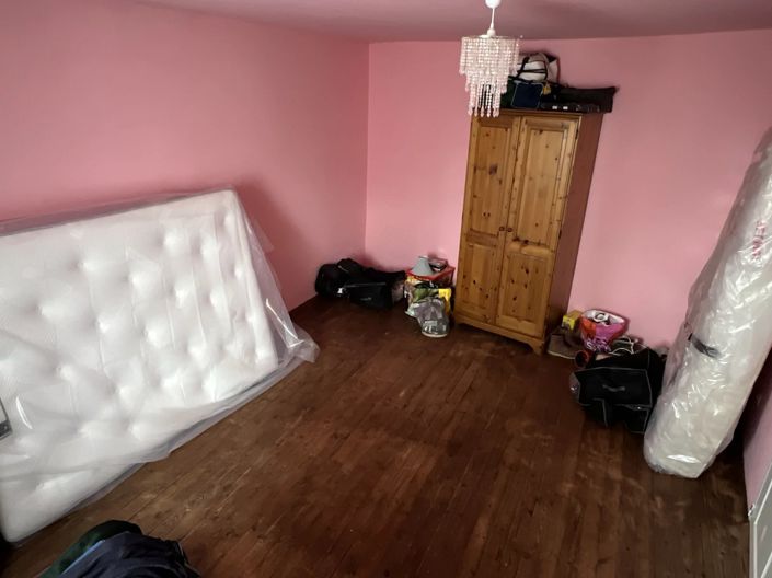 Image No.8-3 Bed House for sale