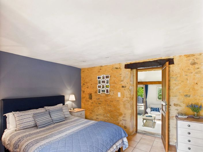 Image No.15-4 Bed House for sale