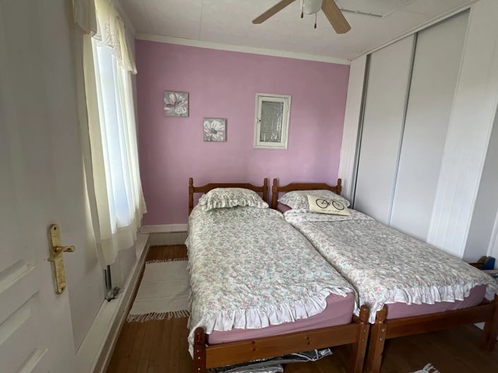 Image No.10-3 Bed House for sale