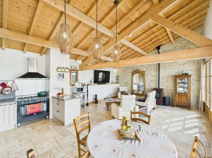 Image No.13-6 Bed House for sale