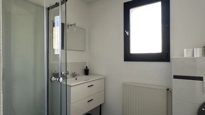 Image No.12-5 Bed House for sale