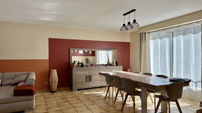 Image No.3-5 Bed House for sale