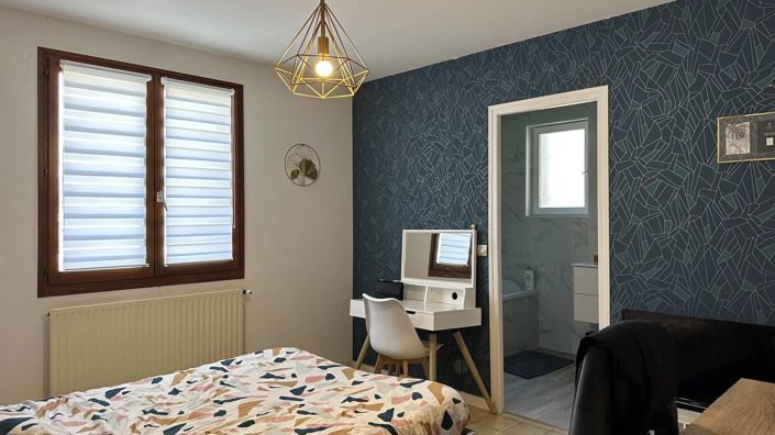 Image No.6-5 Bed House for sale