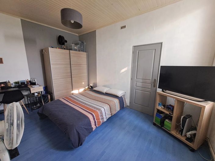 Image No.9-5 Bed House for sale