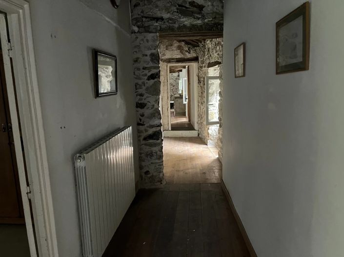 Image No.9-4 Bed House for sale